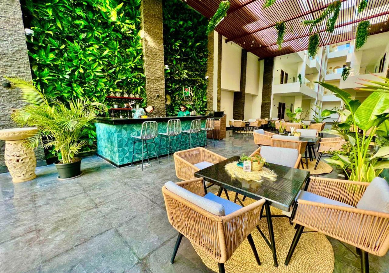 3Br 2Ba Serene Escape 4 Pools 1 Heated In The Winter Free Wifi Restaurant And Onsite Shop Hurghada Exterior photo